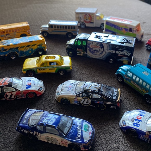 Die cast cars - Picture 3 of 10
